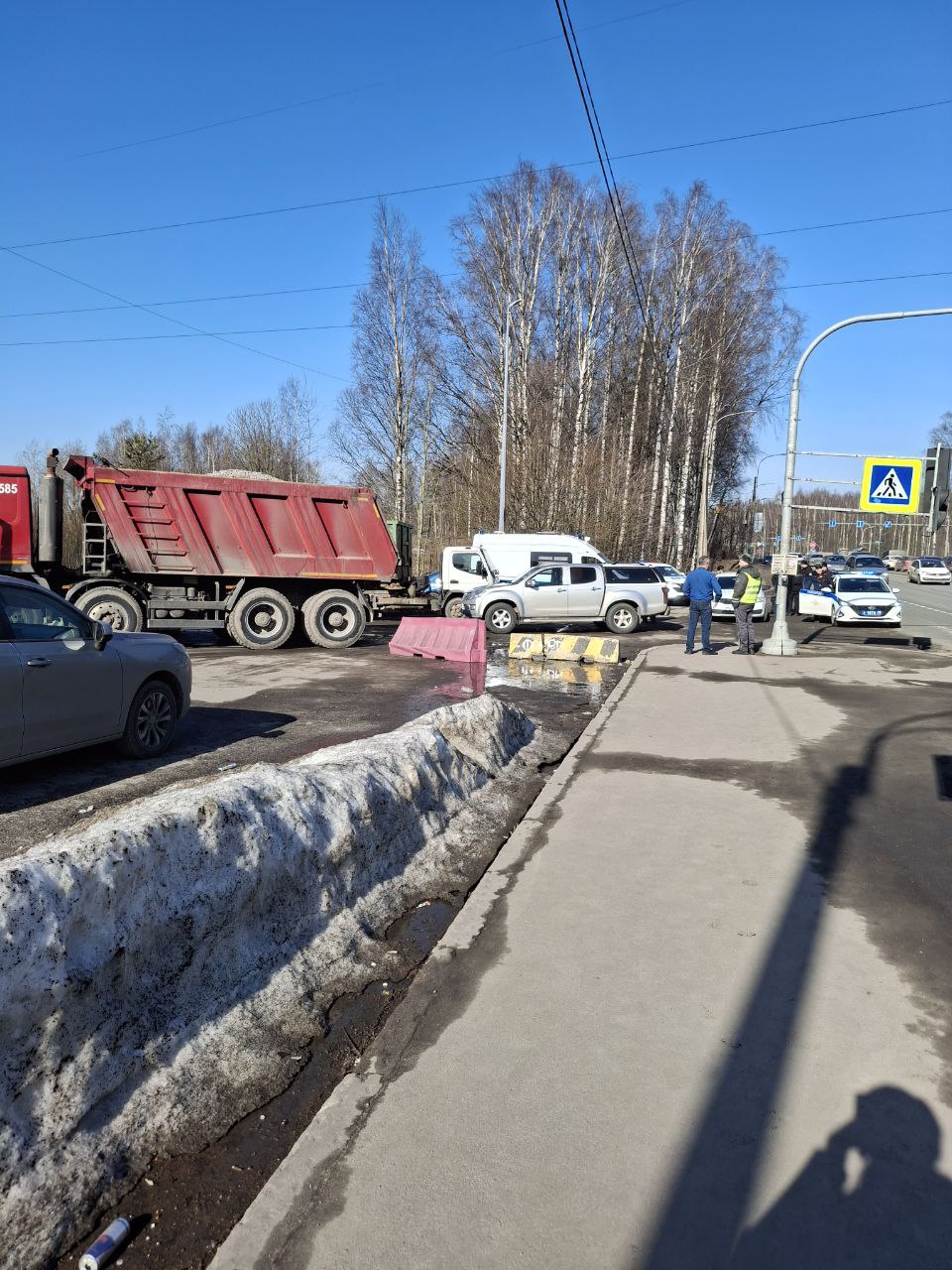 Совместно с силовыми ведомствами: в Санкт-Петербурге задержаны два транспортных средства с перегрузом